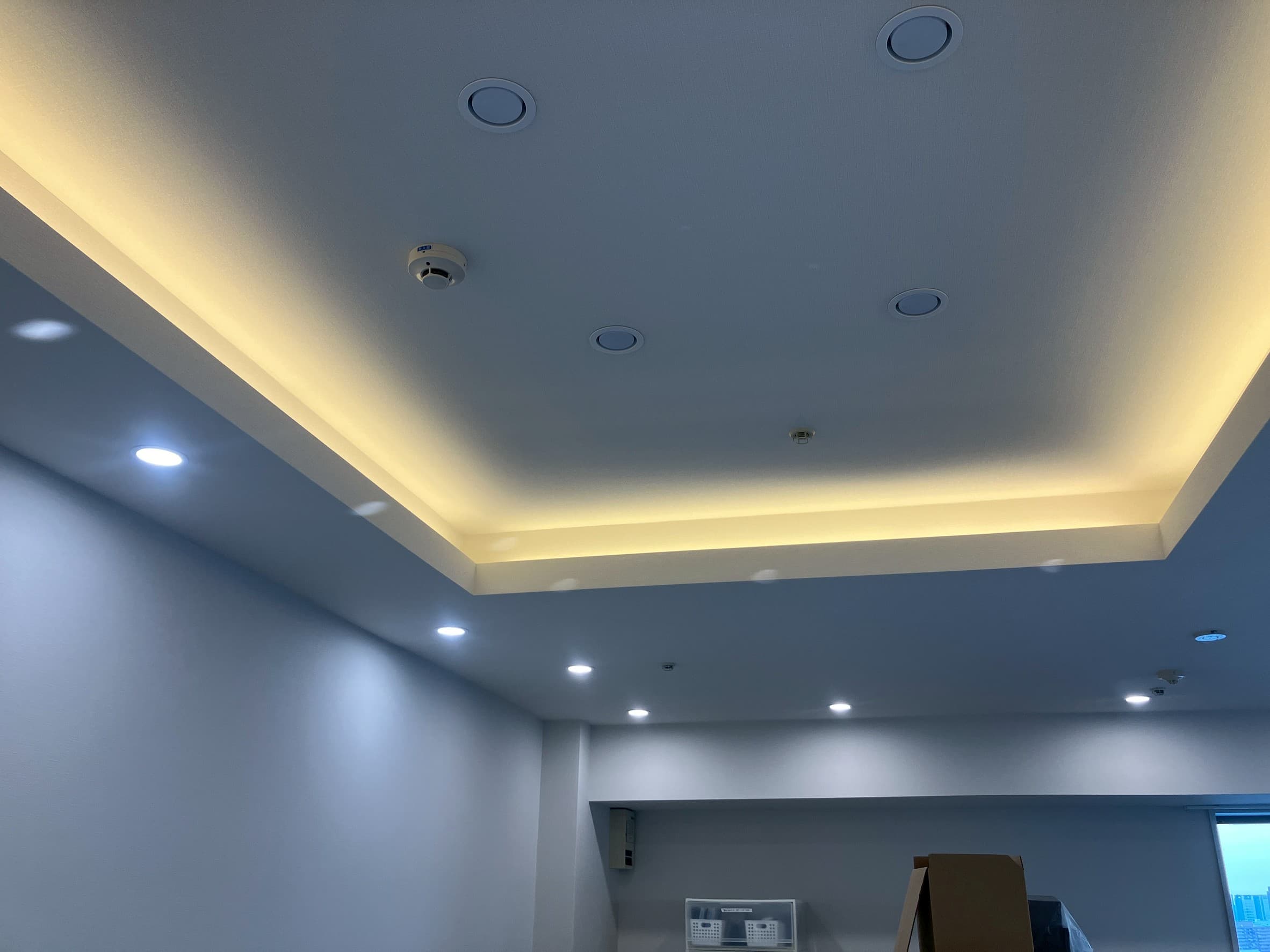 電気工事現場